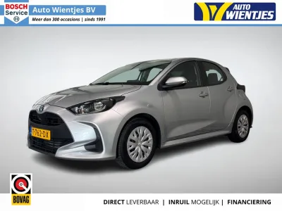 Toyota Yaris (2023) — foto 1