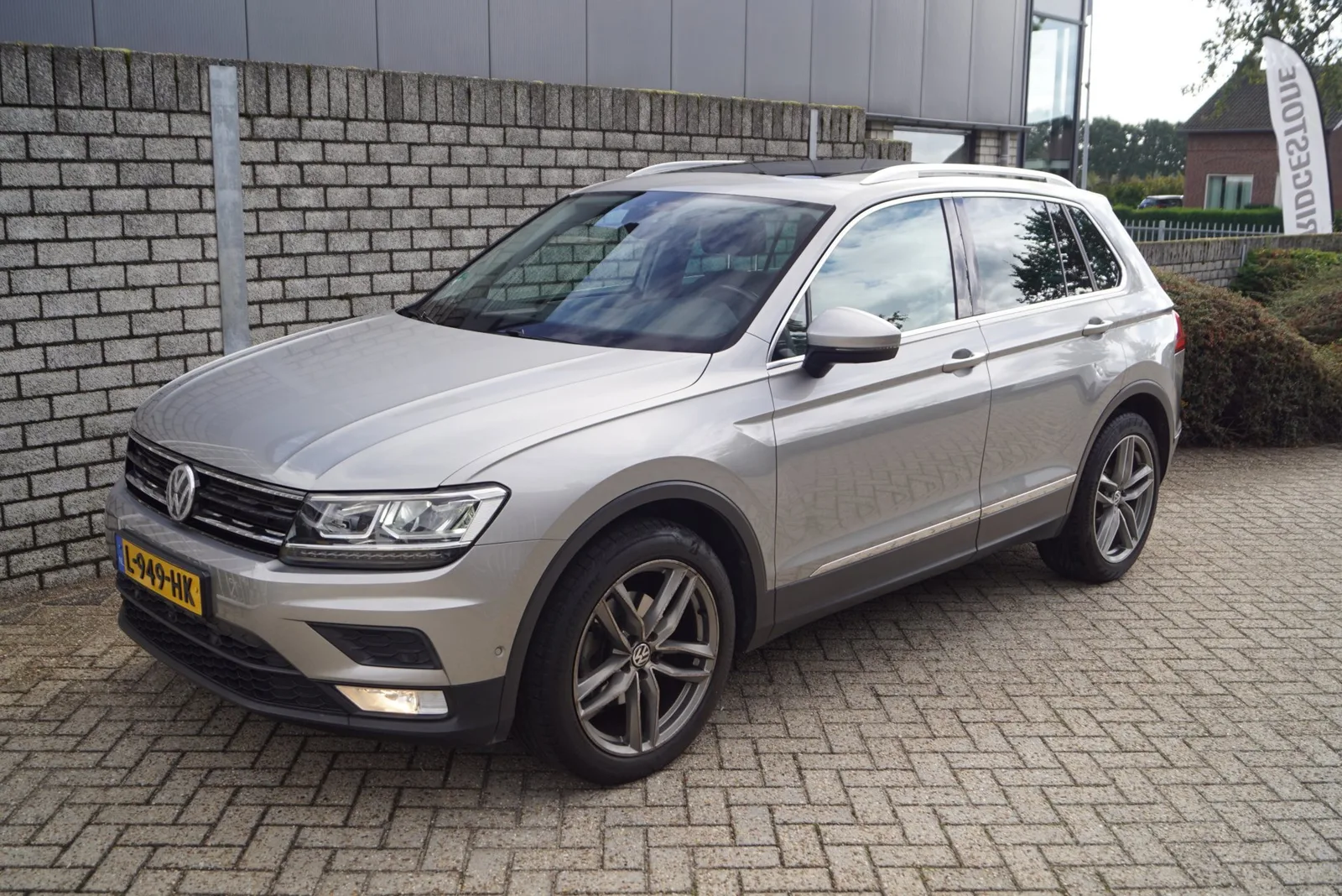 Volkswagen Tiguan (2017) — foto 1
