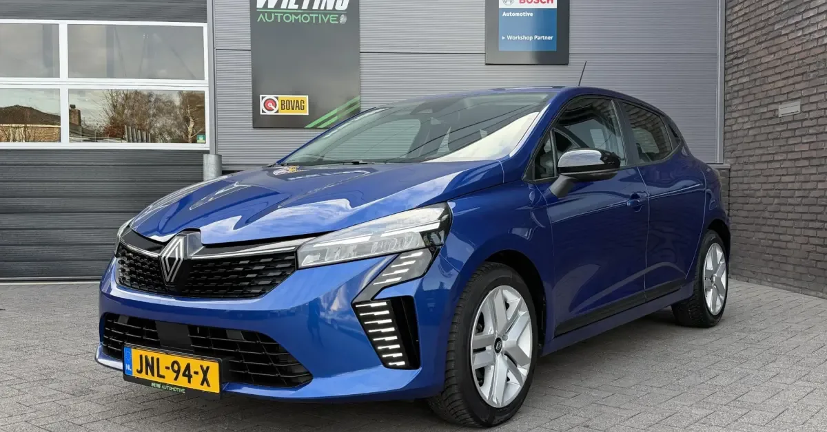 Renault Clio (2024) — foto 1