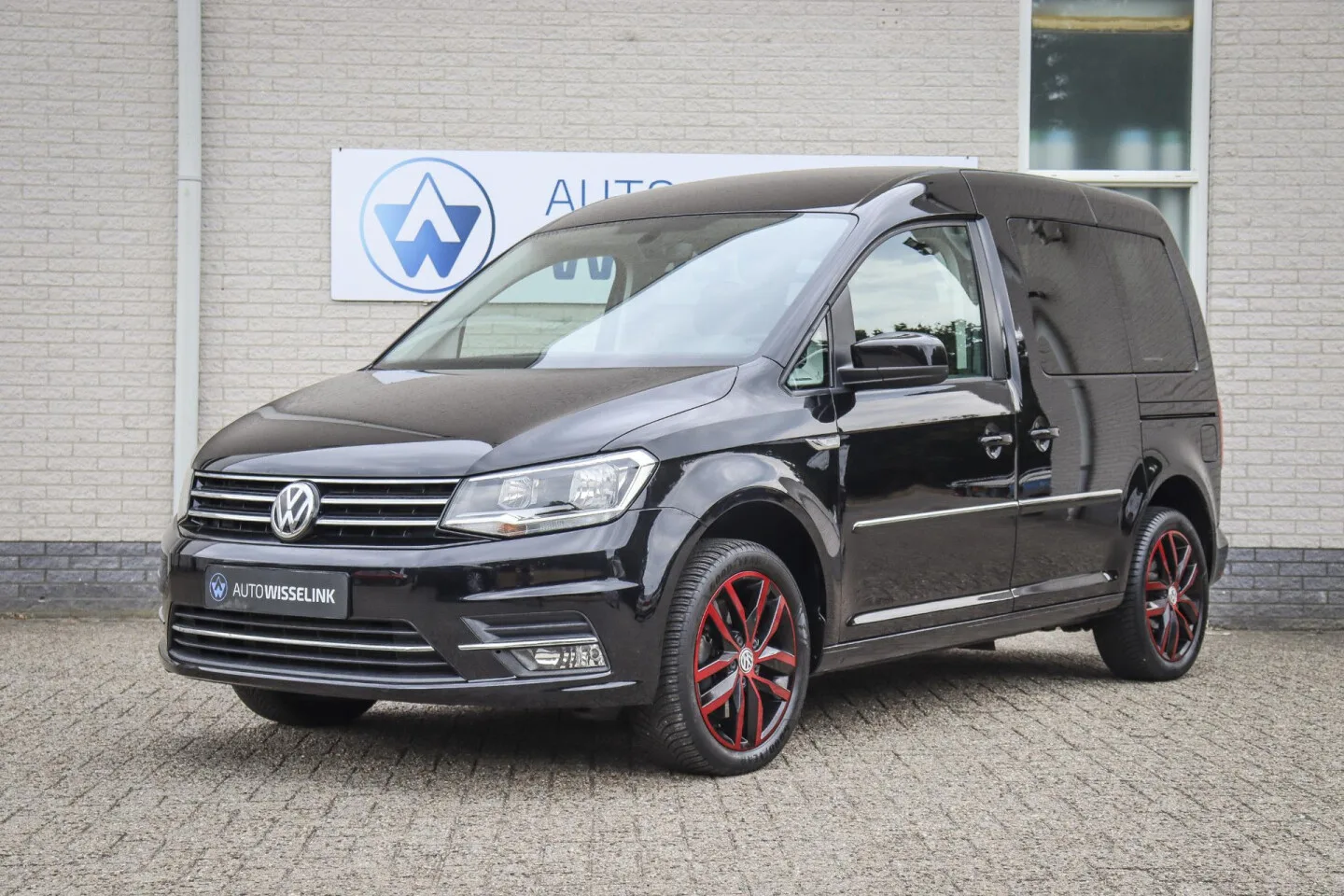 Volkswagen Caddy (2016) — foto 1
