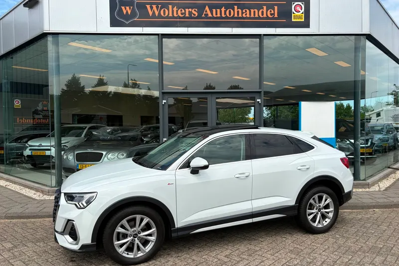 Audi Q3 (2024)