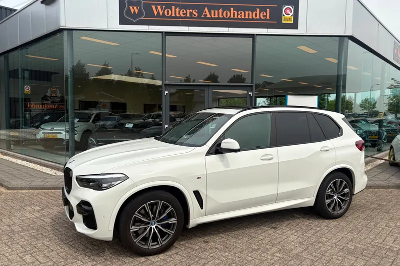 BMW X5 (2022)