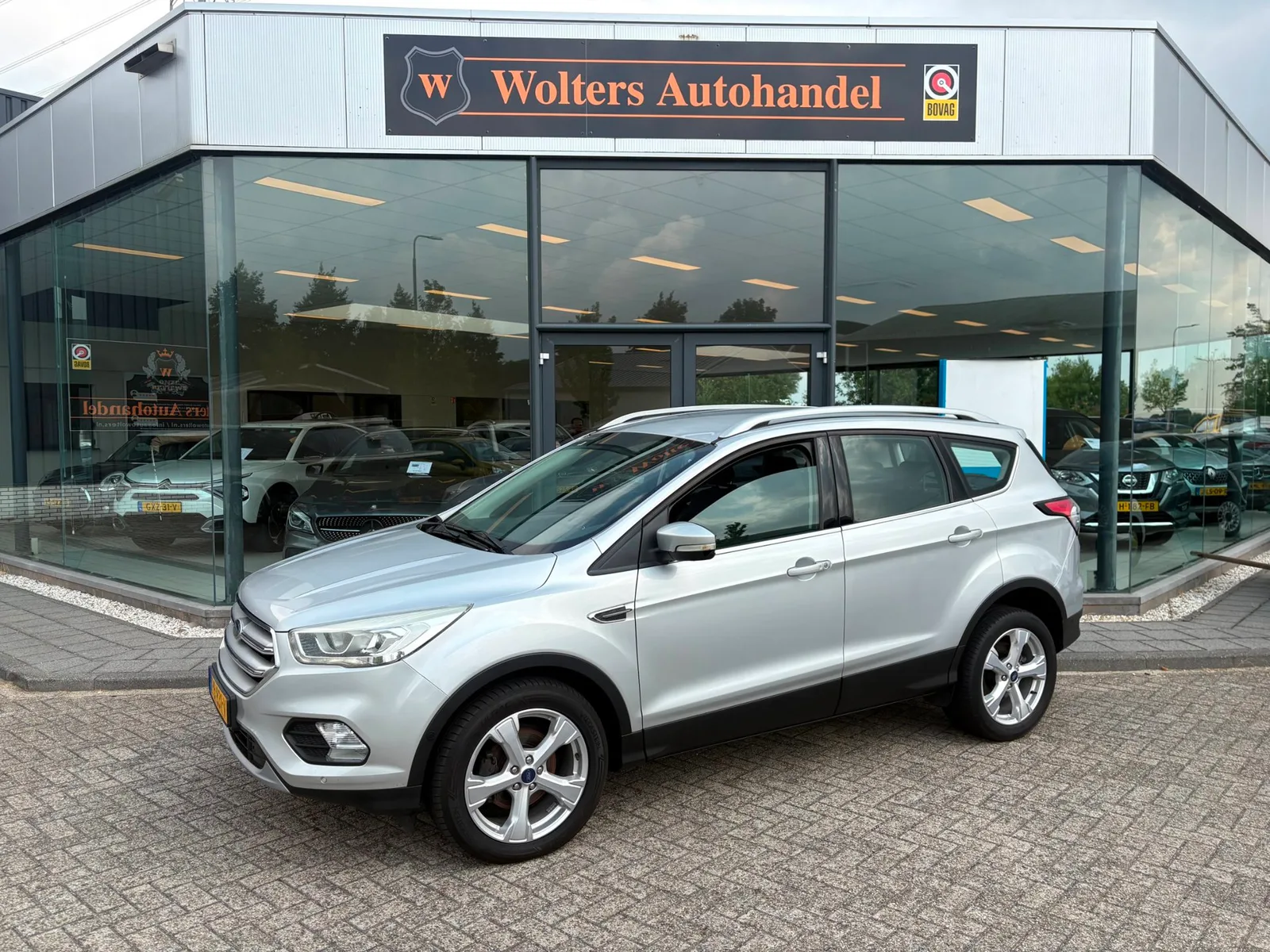 Ford Kuga (2017) — foto 1
