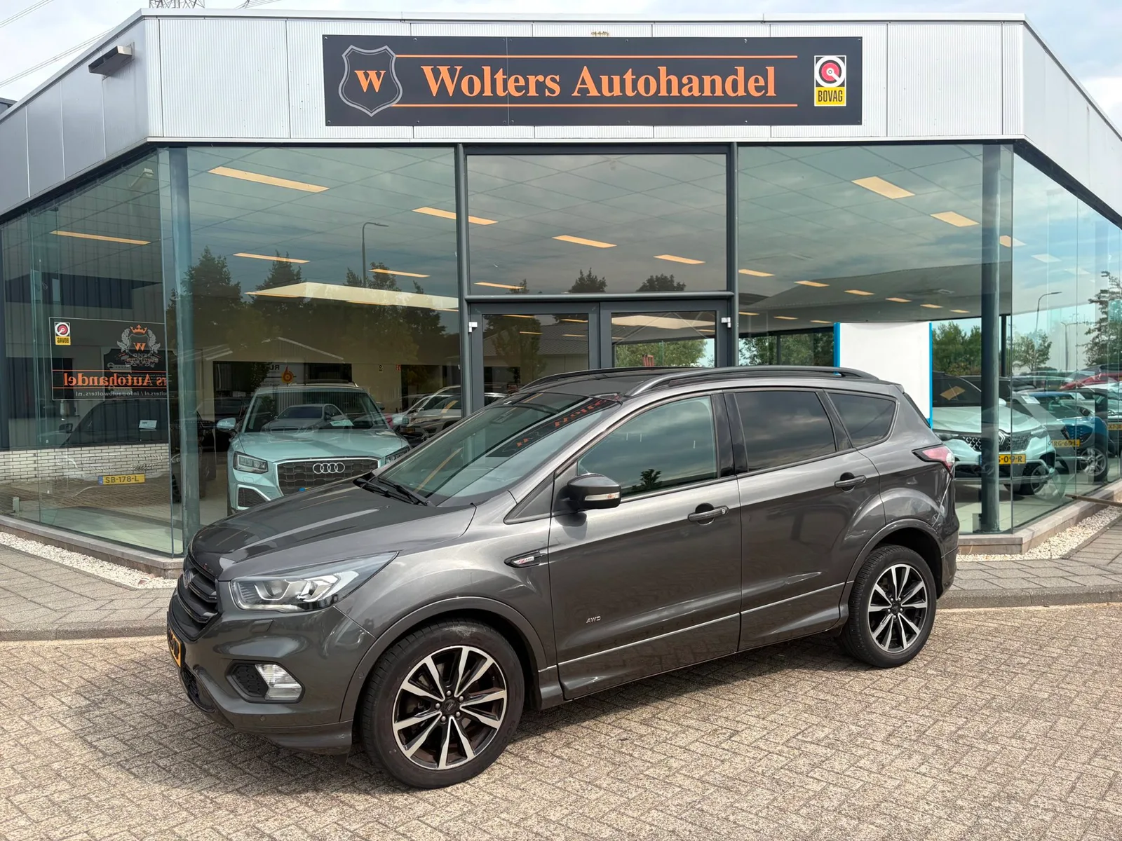 Ford Kuga (2017) — foto 1