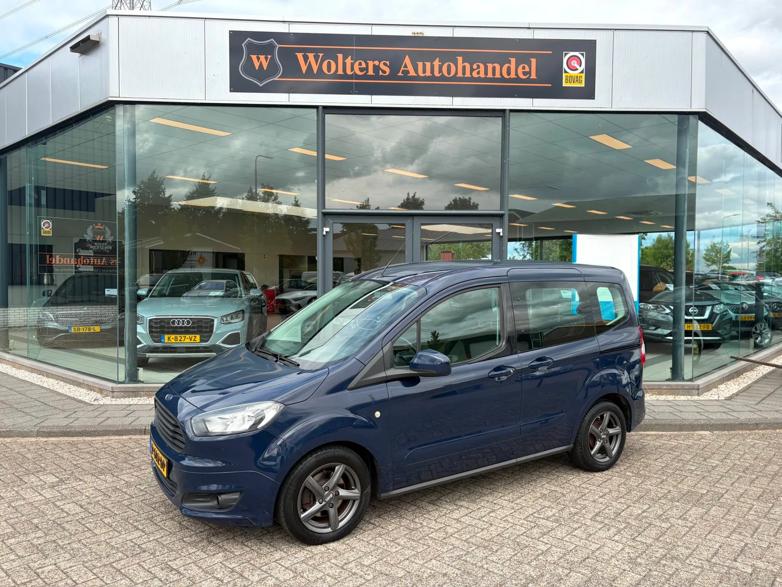 Ford Tourneo Courier (2018) — foto 1