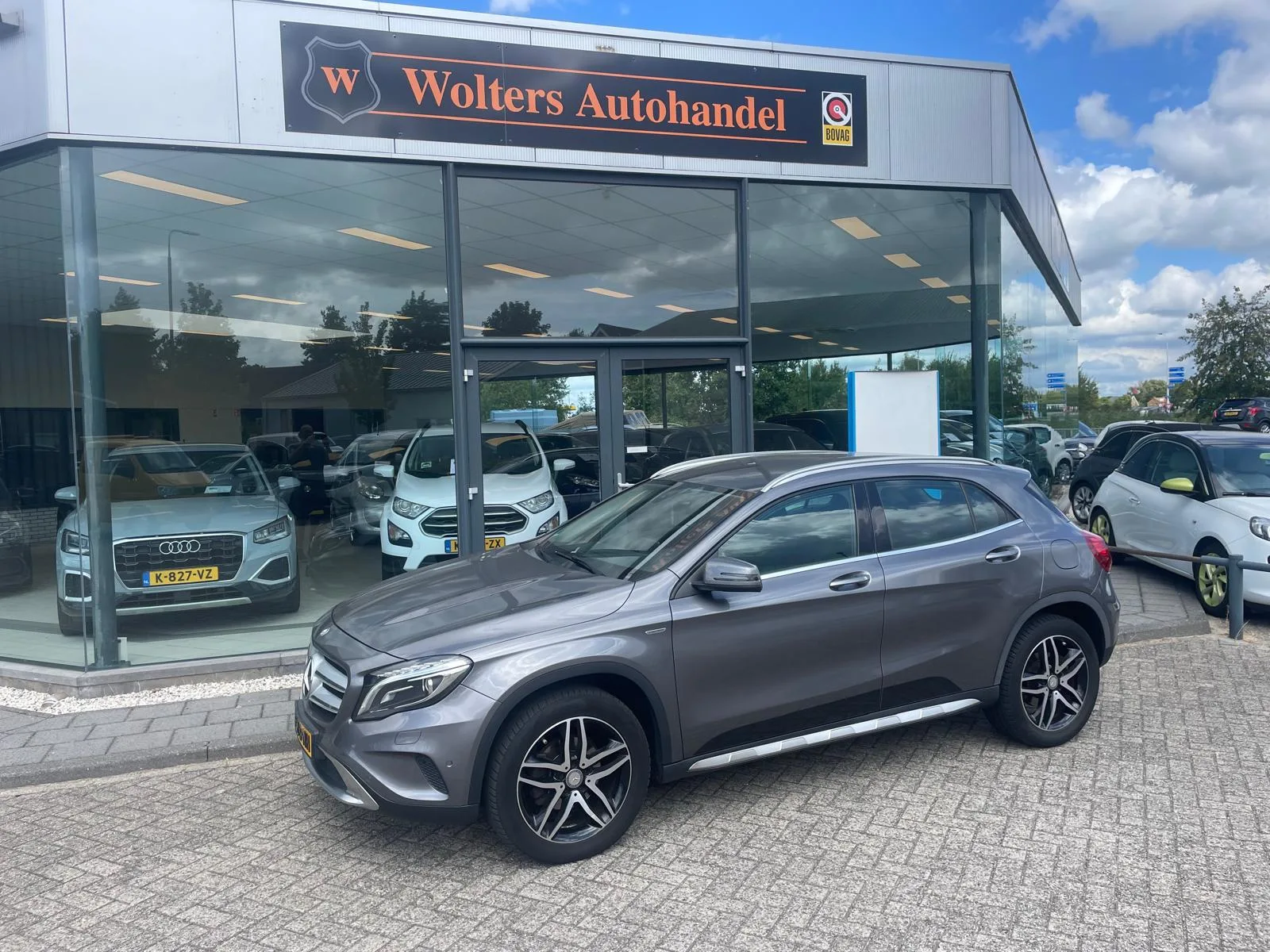 Mercedes-Benz GLA (2016) — foto 1