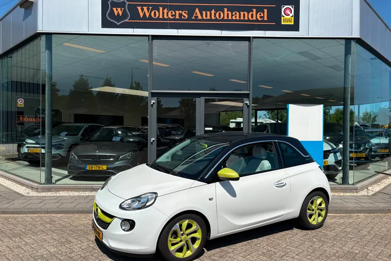 Opel Adam (2013)