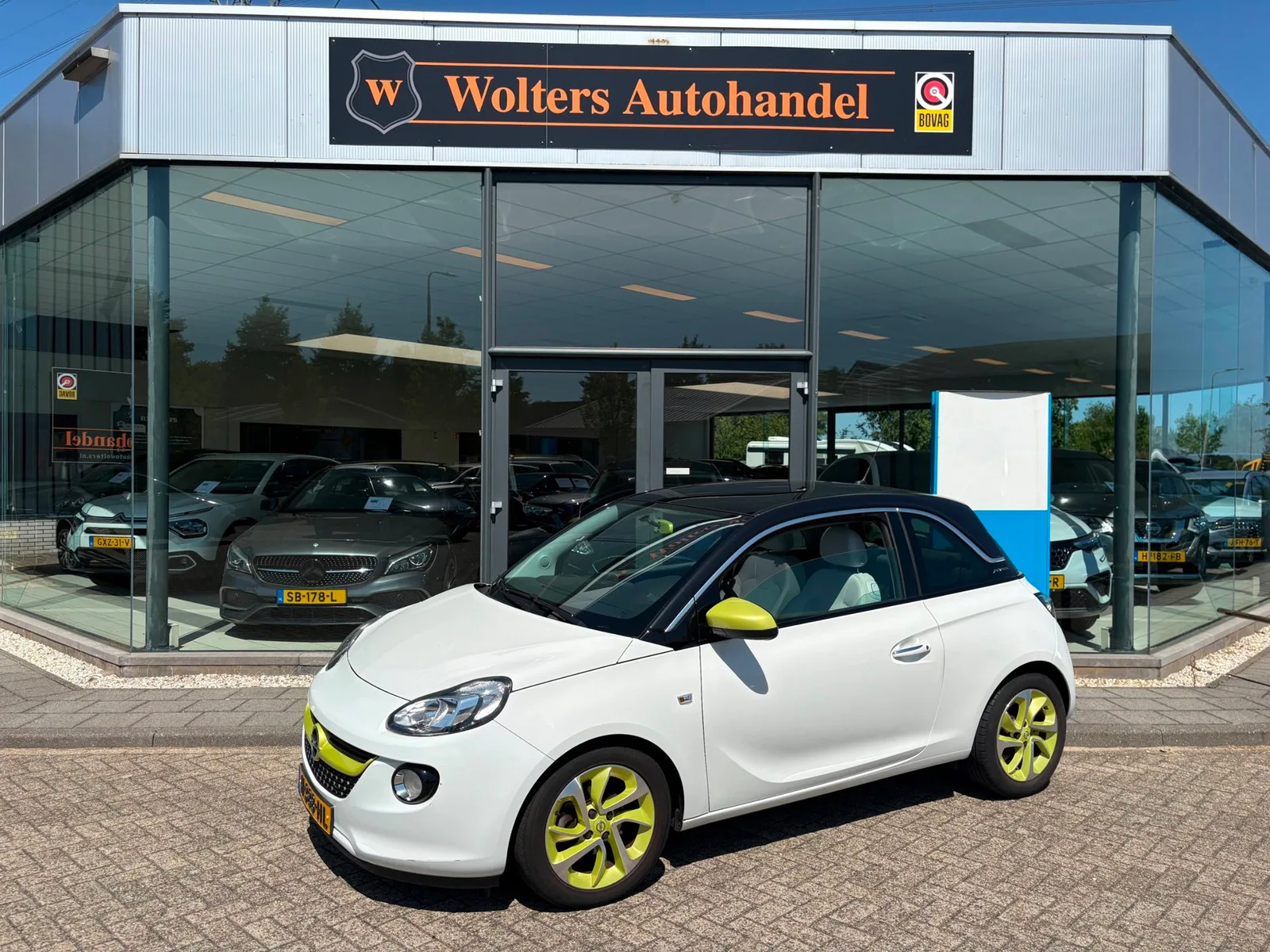Opel Adam (2013) — foto 1