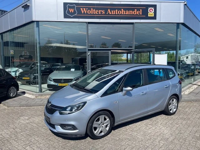 Opel Zafira (2017) — foto 1