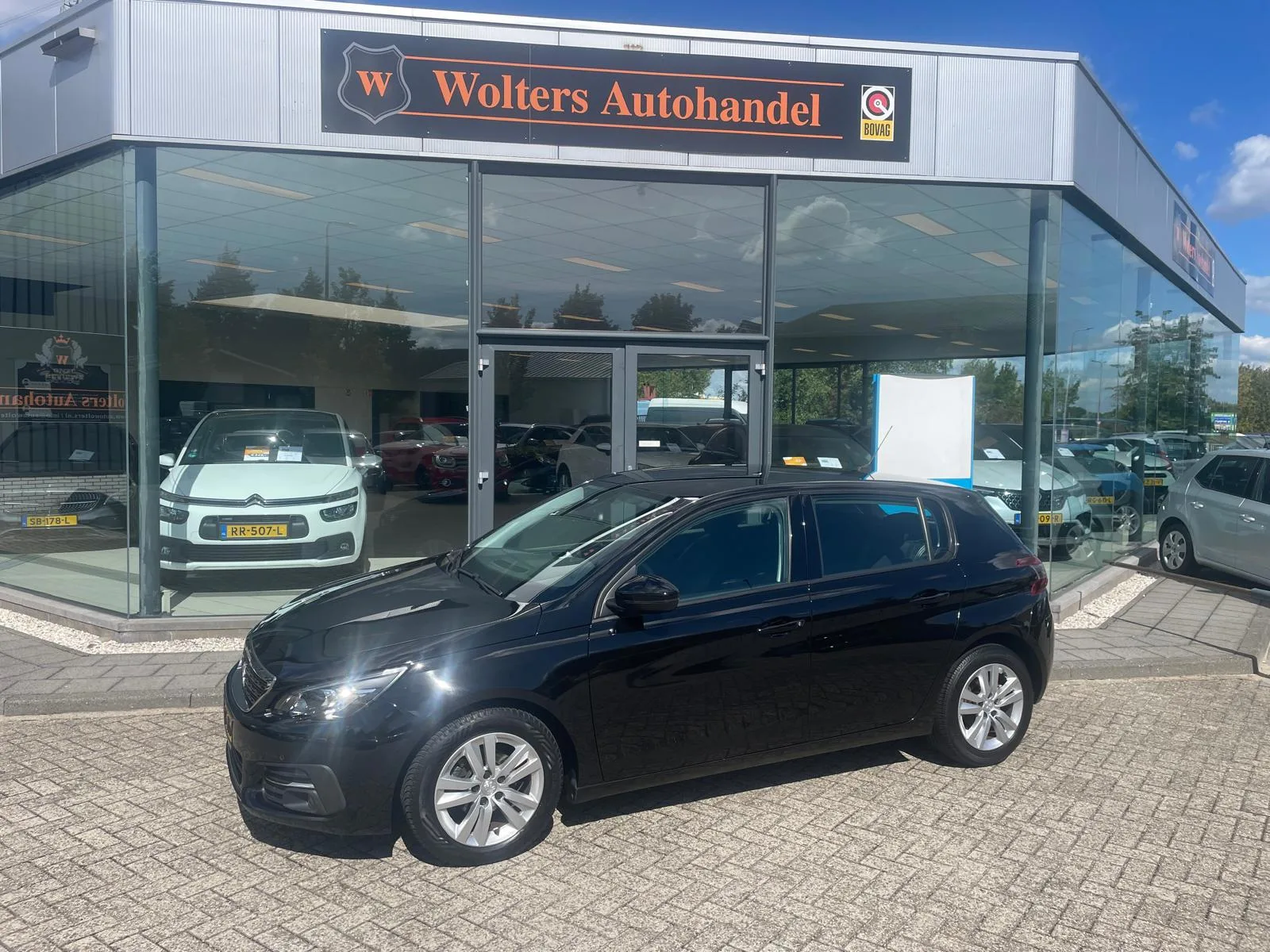 Peugeot 308 (2021) — foto 1