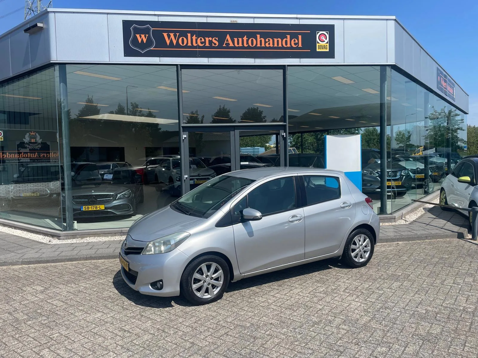 Toyota Yaris (2012) — foto 1