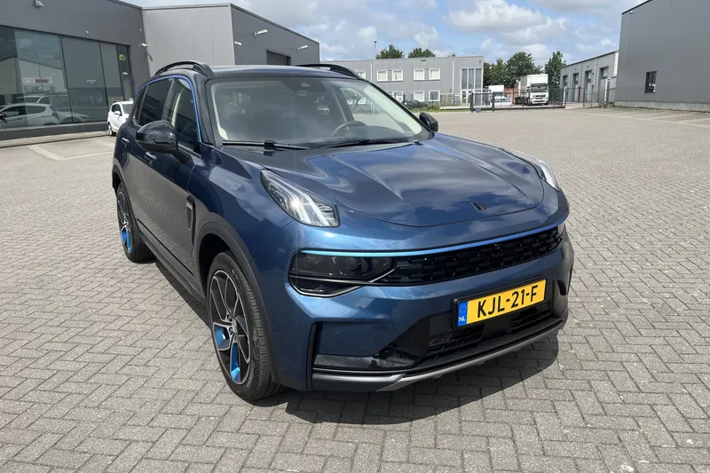 Lynk & Co 01 (2022)