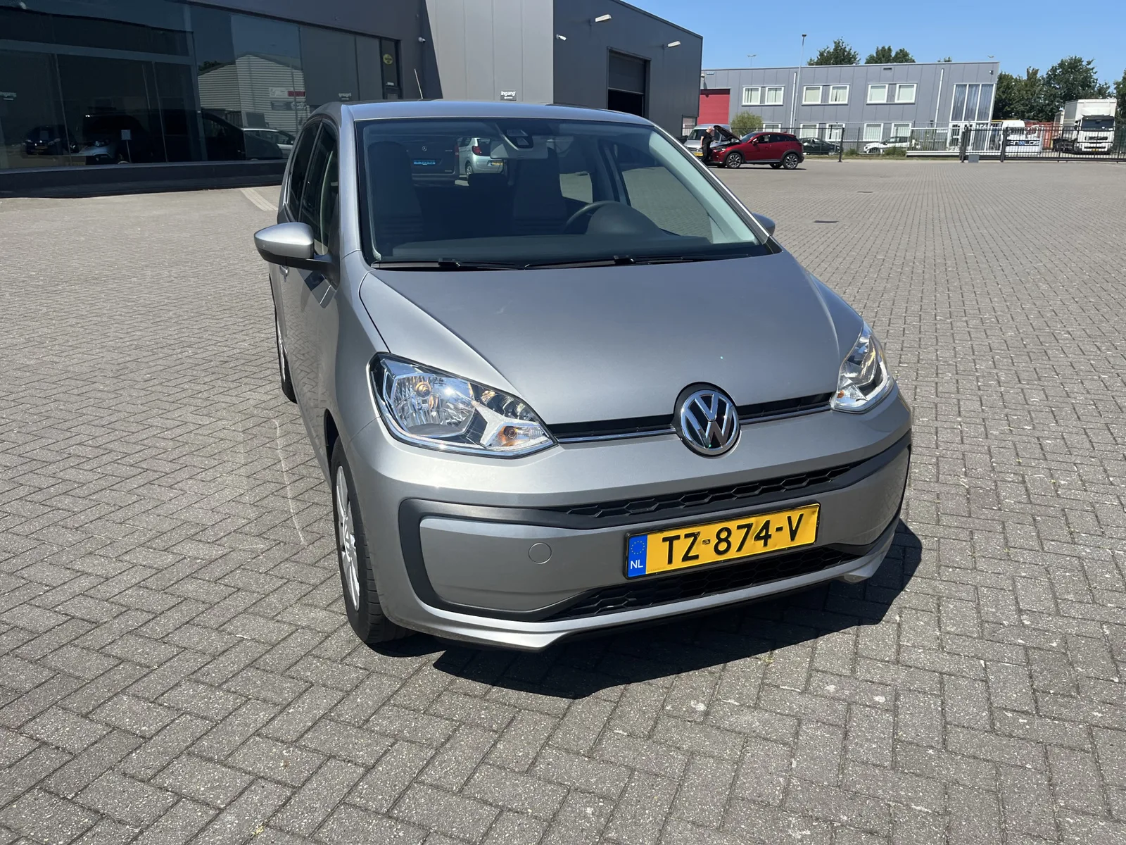 Volkswagen Up! (2018) — foto 1