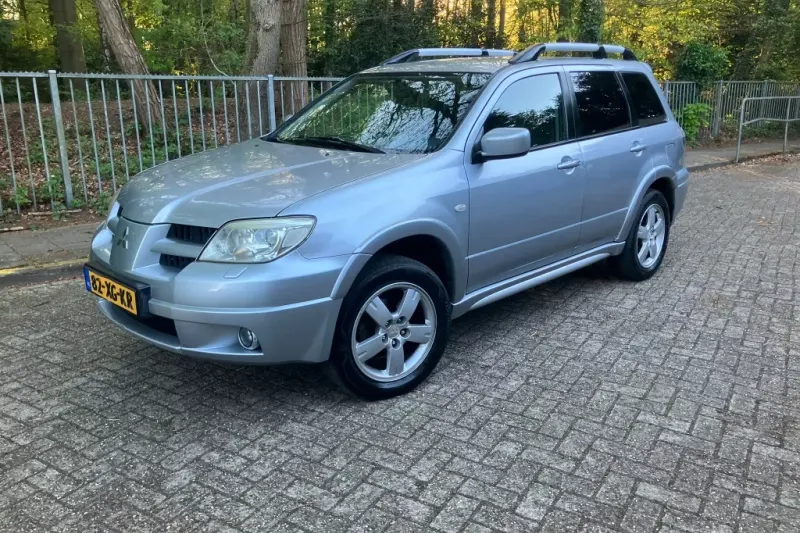 Mitsubishi Outlander (2007)