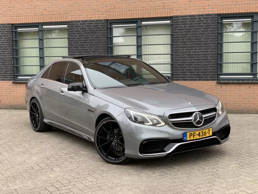 Mercedes-Benz E-Klasse (2010) — foto 1
