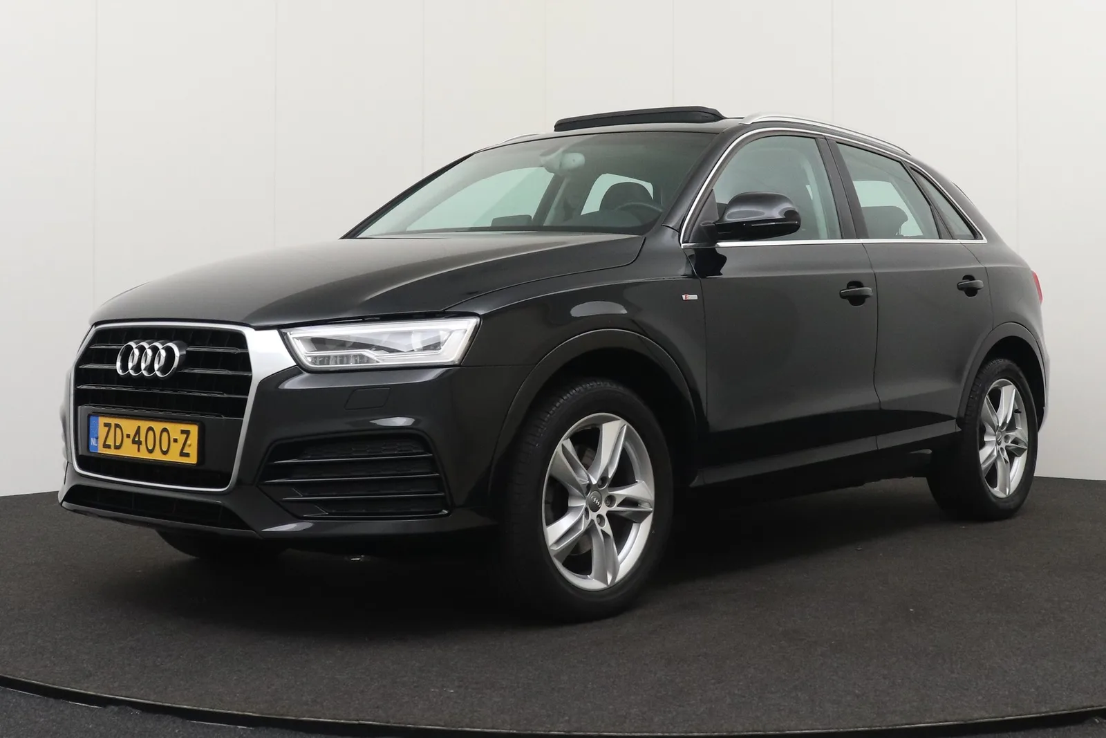 Audi Q3 (2015) — foto 1