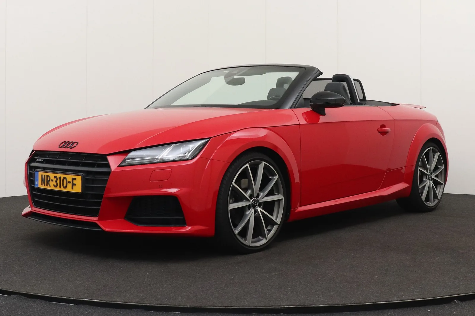 Audi TT (2016) — foto 1