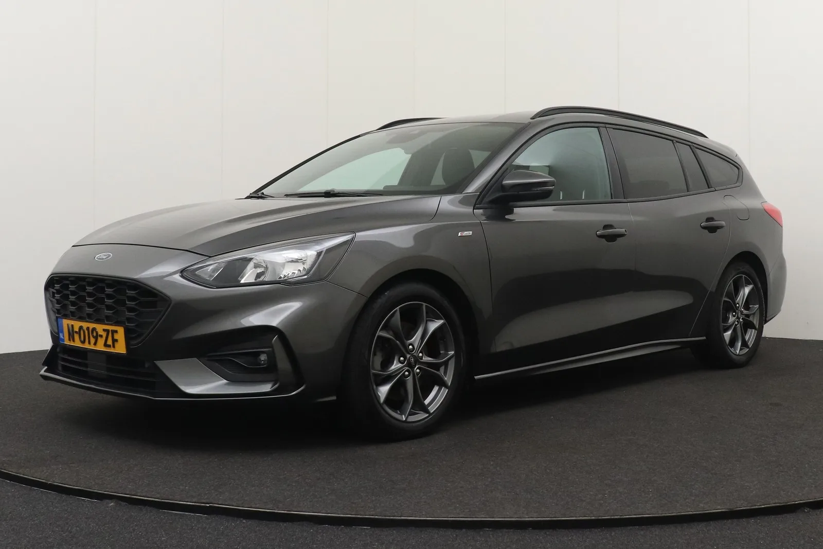 Ford Focus (2019) — foto 1