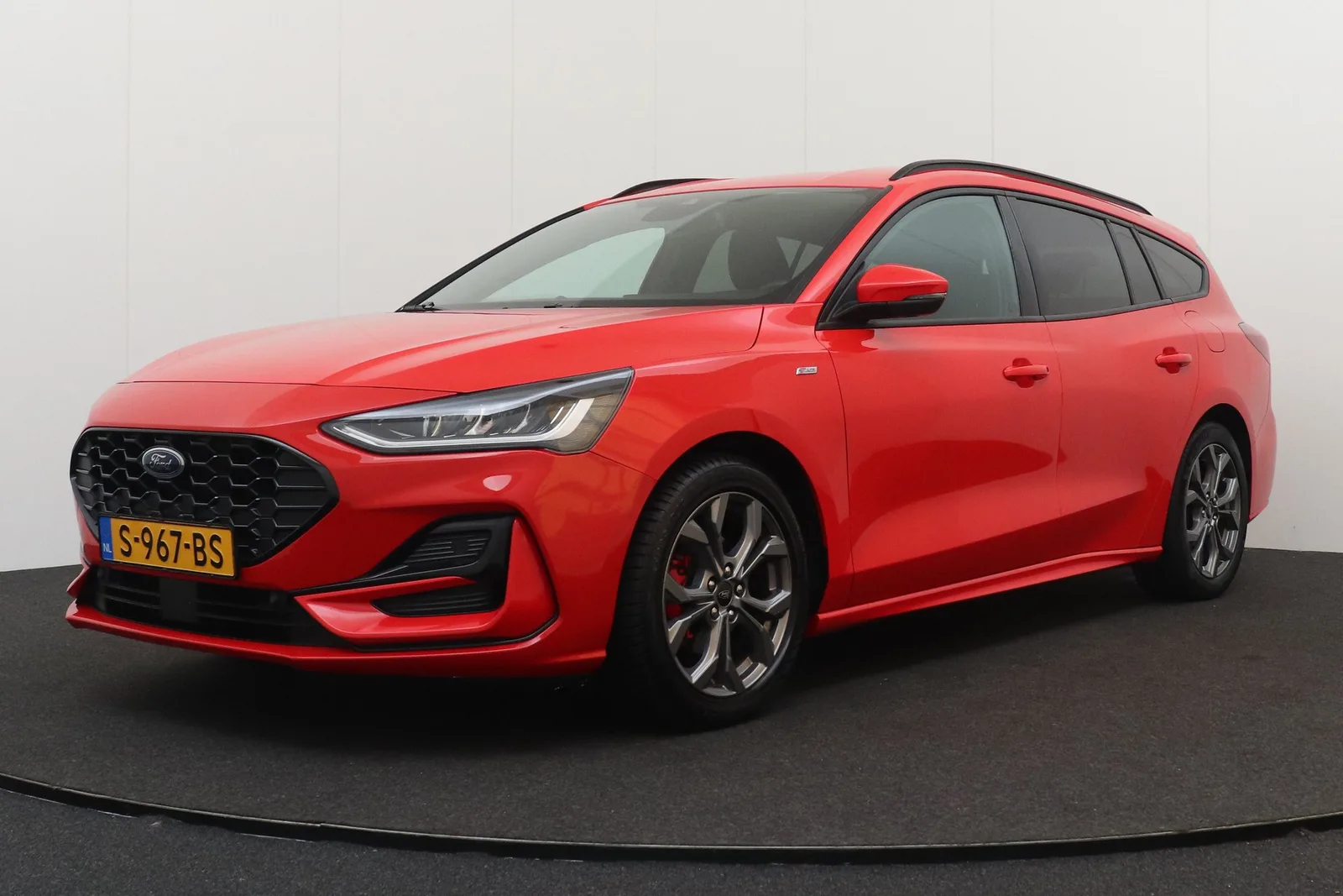 Ford Focus (2023) — foto 1