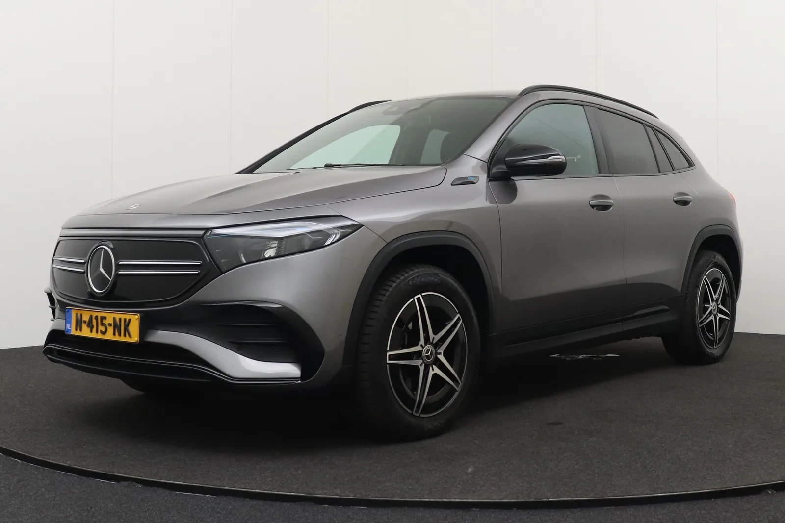 Mercedes-Benz EQA (2021) — foto 1