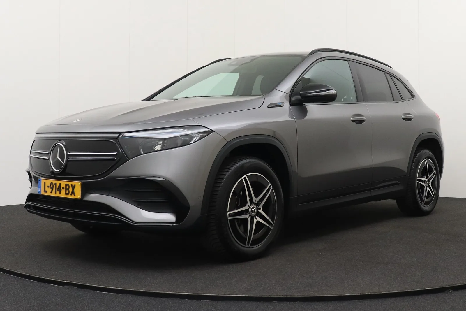 Mercedes-Benz EQA (2021) — foto 1