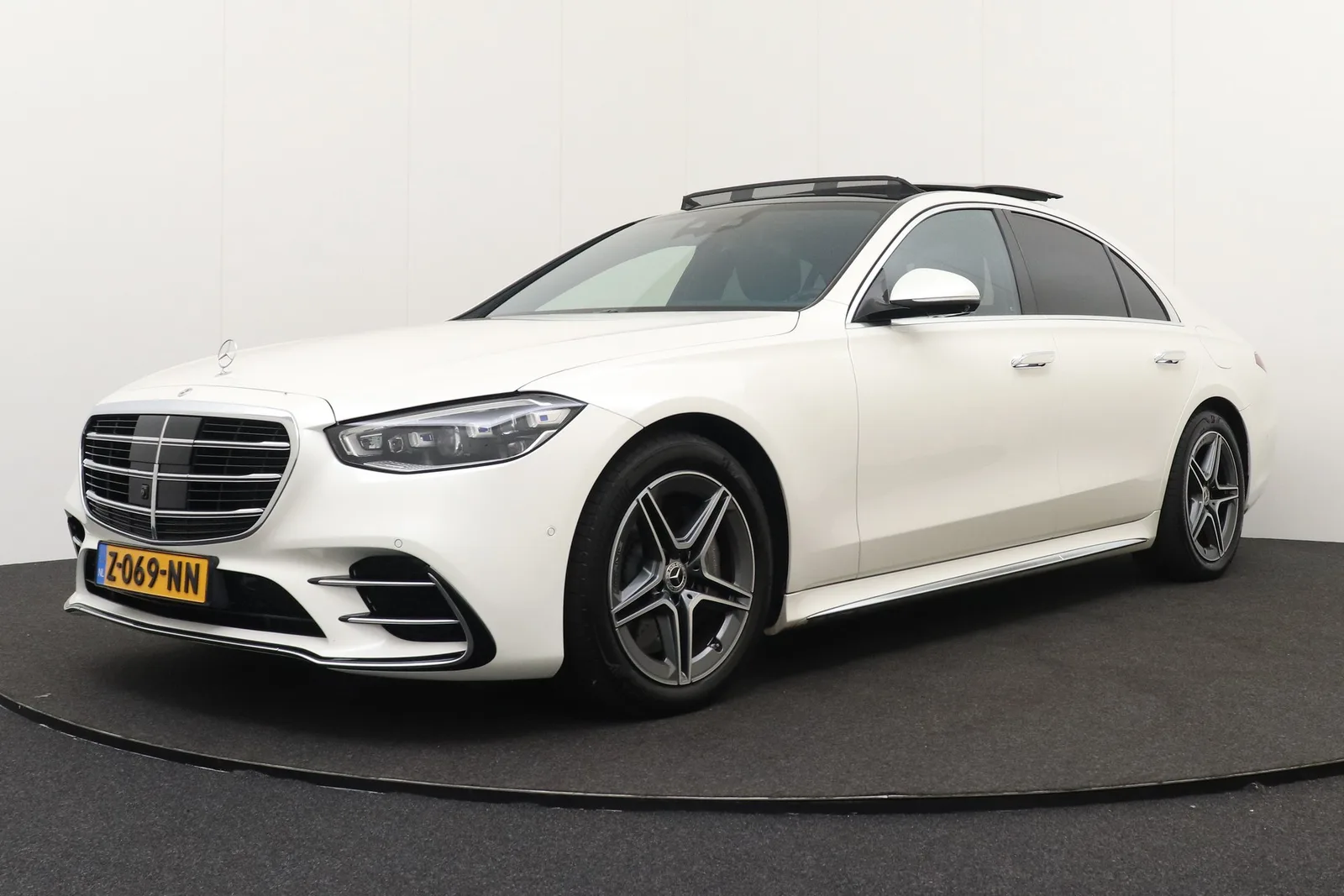 Mercedes-Benz S-Klasse (2023) — foto 1