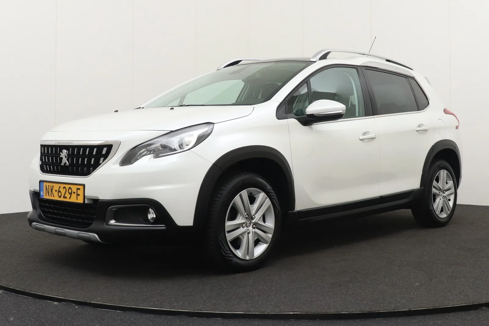 Peugeot 2008 (2017) — foto 1