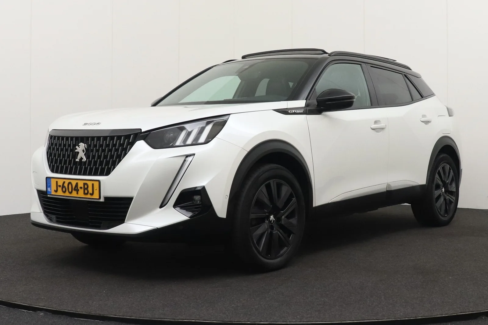Peugeot 2008 (2020) — foto 1