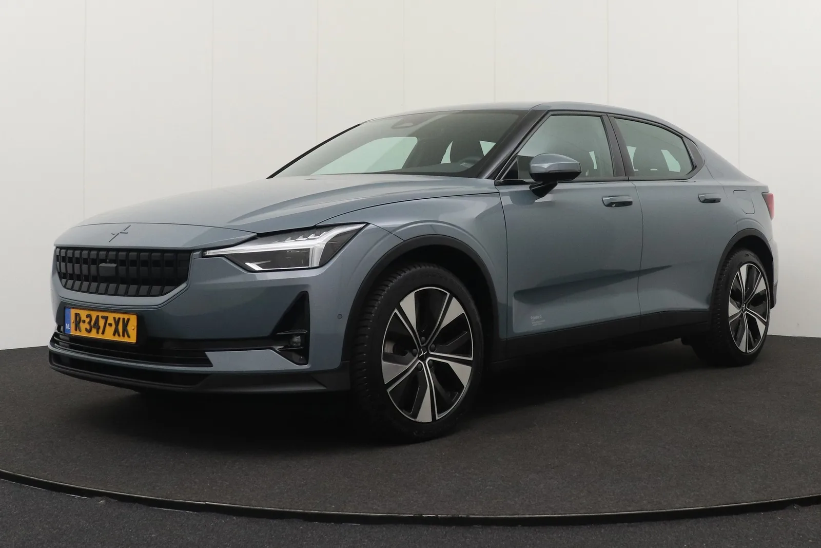 Polestar 2 (2022) — foto 1