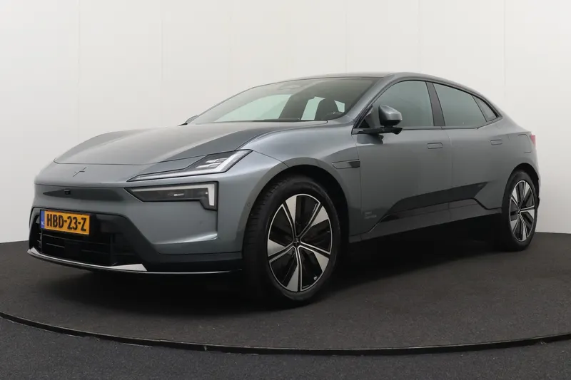 Polestar 4 (2025)