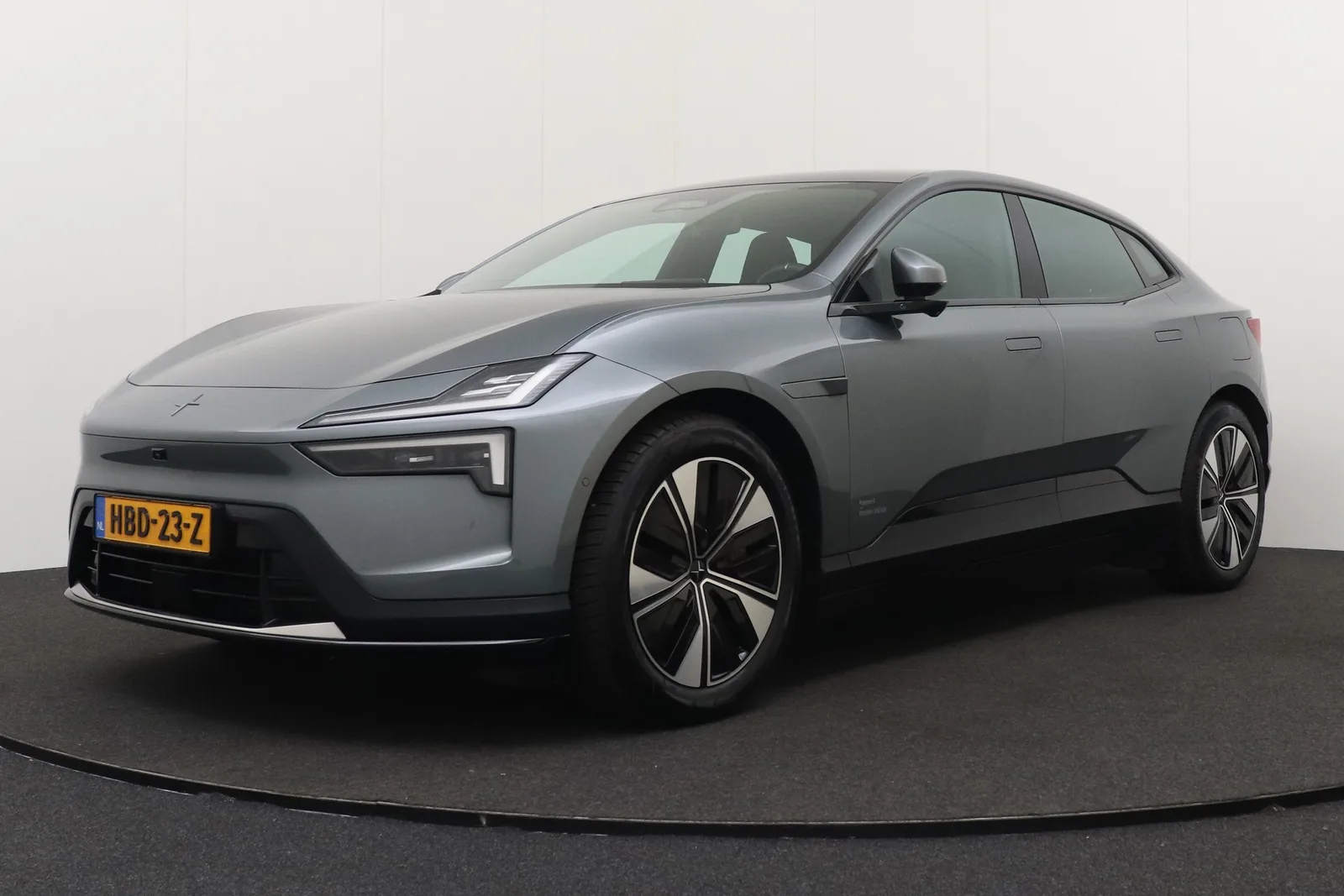 Polestar 4 (2025) — foto 1