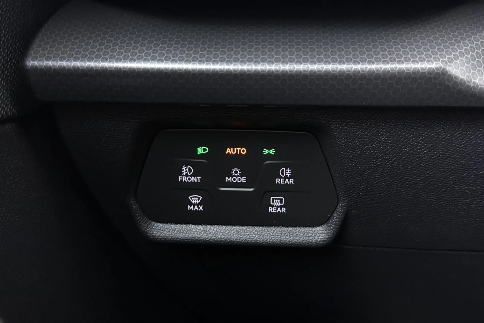 SEAT Leon Sportstourer (2023) — foto 1
