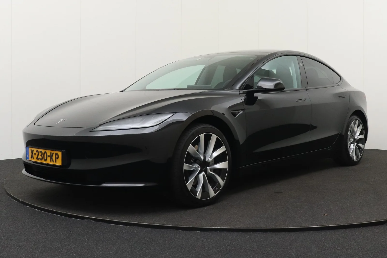 Tesla Model 3 (2023) — foto 1