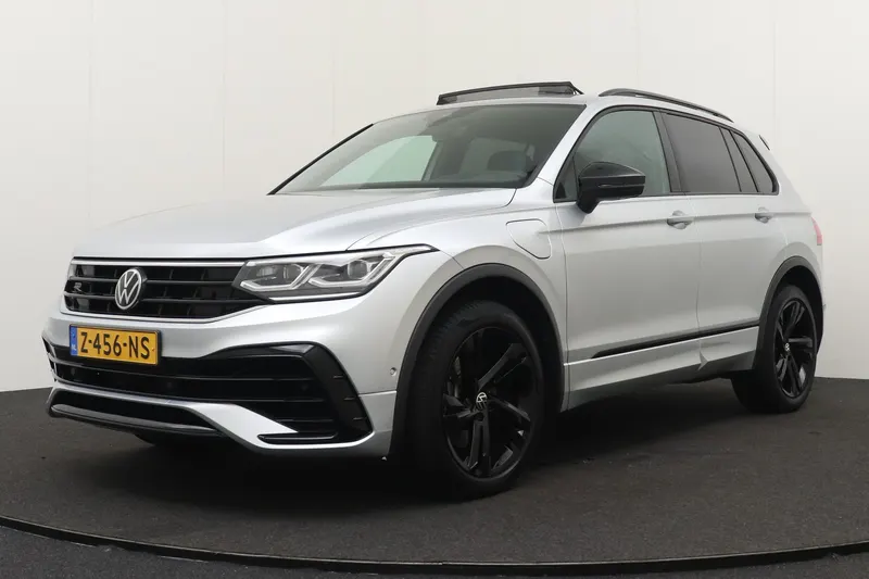 Volkswagen Tiguan (2022)