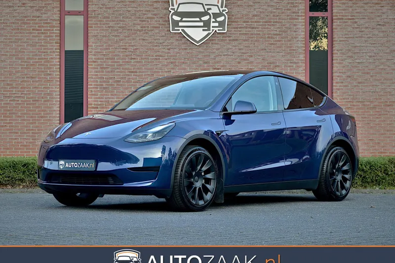 Tesla Model Y (2022)