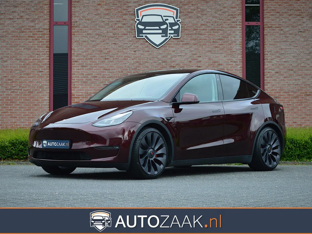 Tesla Model Y (2023) — foto 1