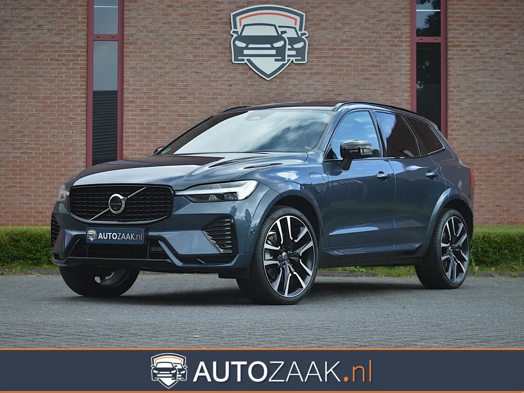 Volvo XC60 (2022) — foto 1