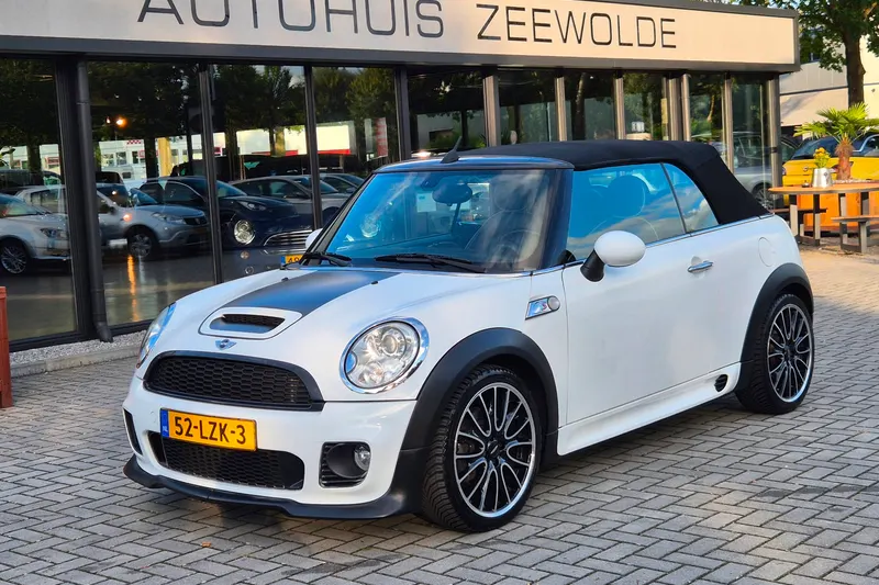 MINI Cabrio (2010)
