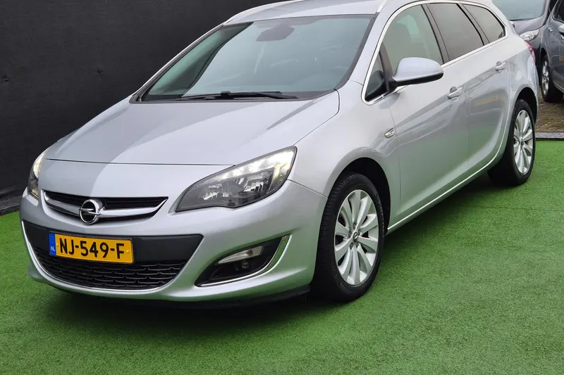 Opel Astra Sports Tourer (2016)