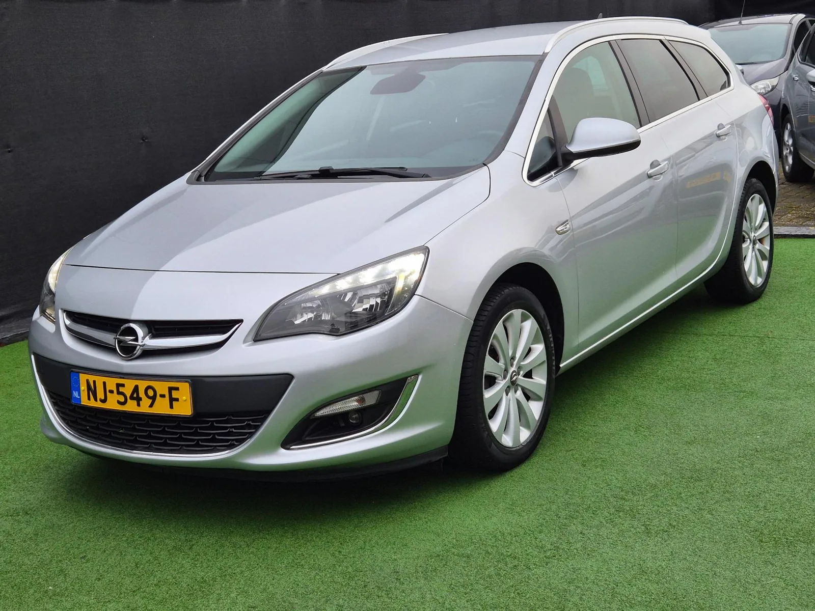 Opel Astra Sports Tourer (2016) — foto 1