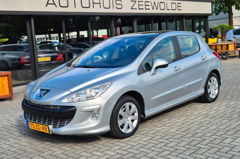 Peugeot 308 (2008)