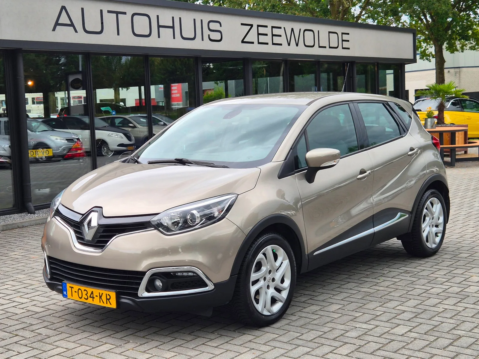 Renault Captur (2013) — foto 1