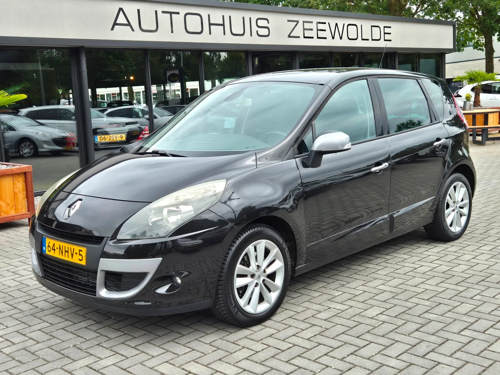 Renault Scénic (2010) — foto 1