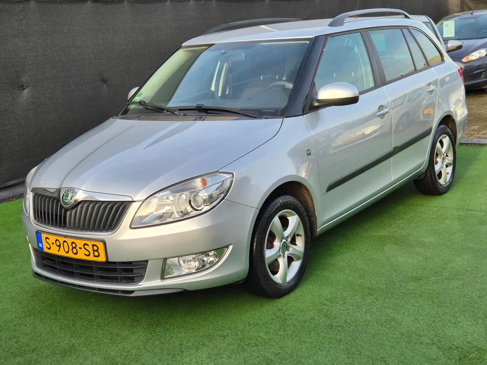 Škoda Fabia (2011) — foto 1