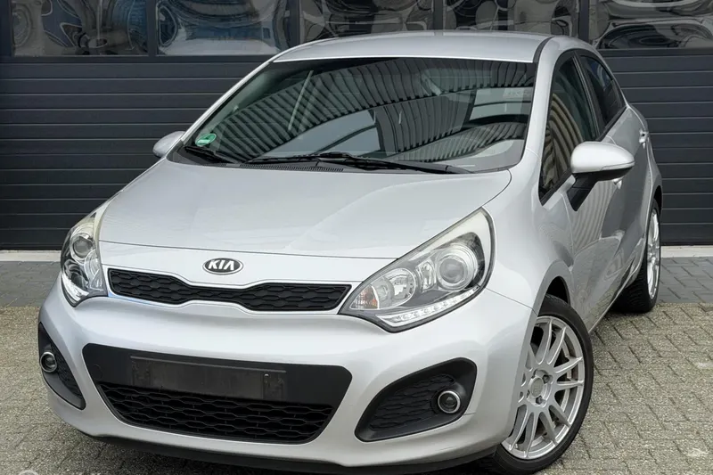 Kia Rio (2013)