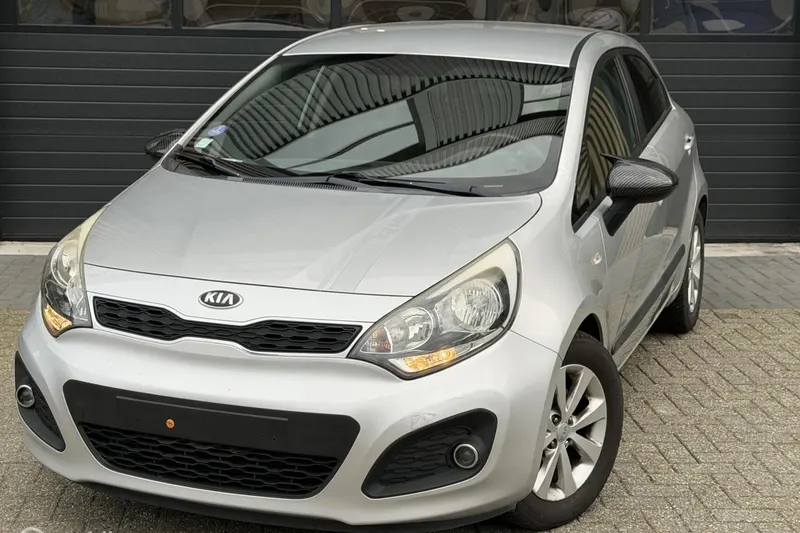 Kia Rio (2013)