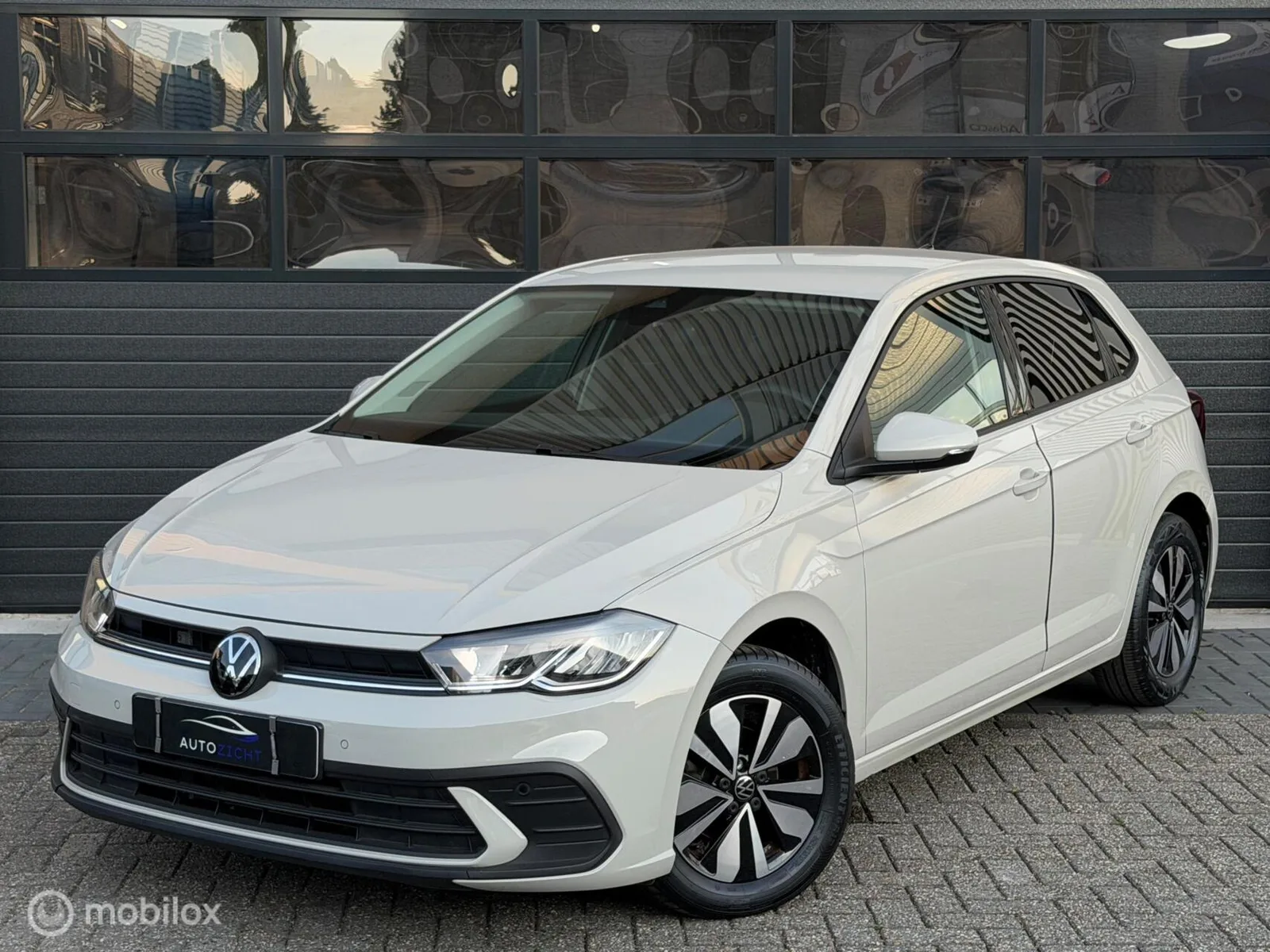 Volkswagen Polo (2024) — foto 1