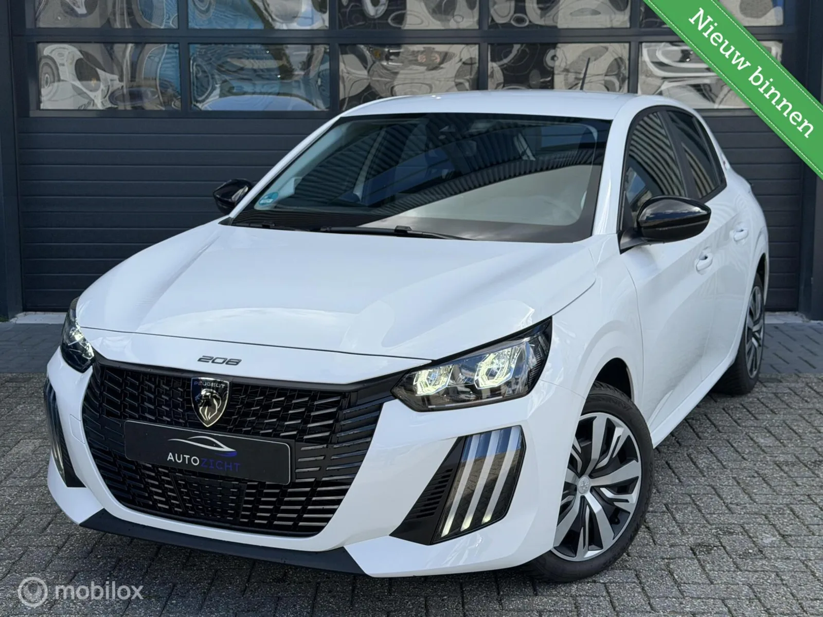 Peugeot 208 (2025) — foto 1