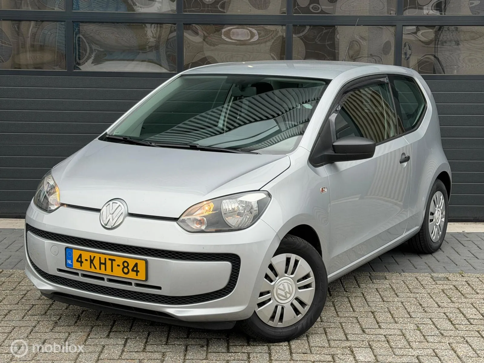 Volkswagen Up! (2013) — foto 1