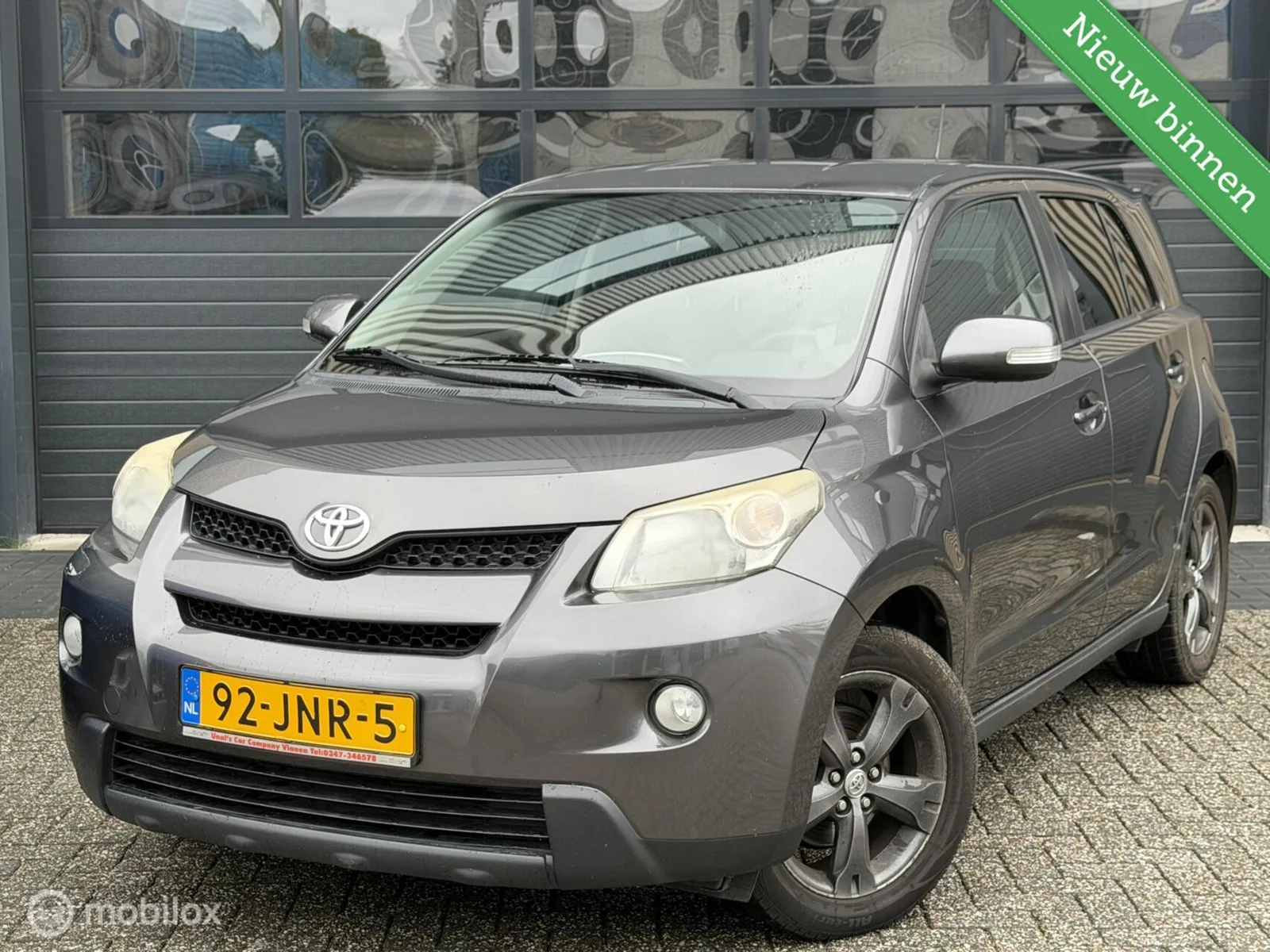 Toyota Urban (2009) — foto 1